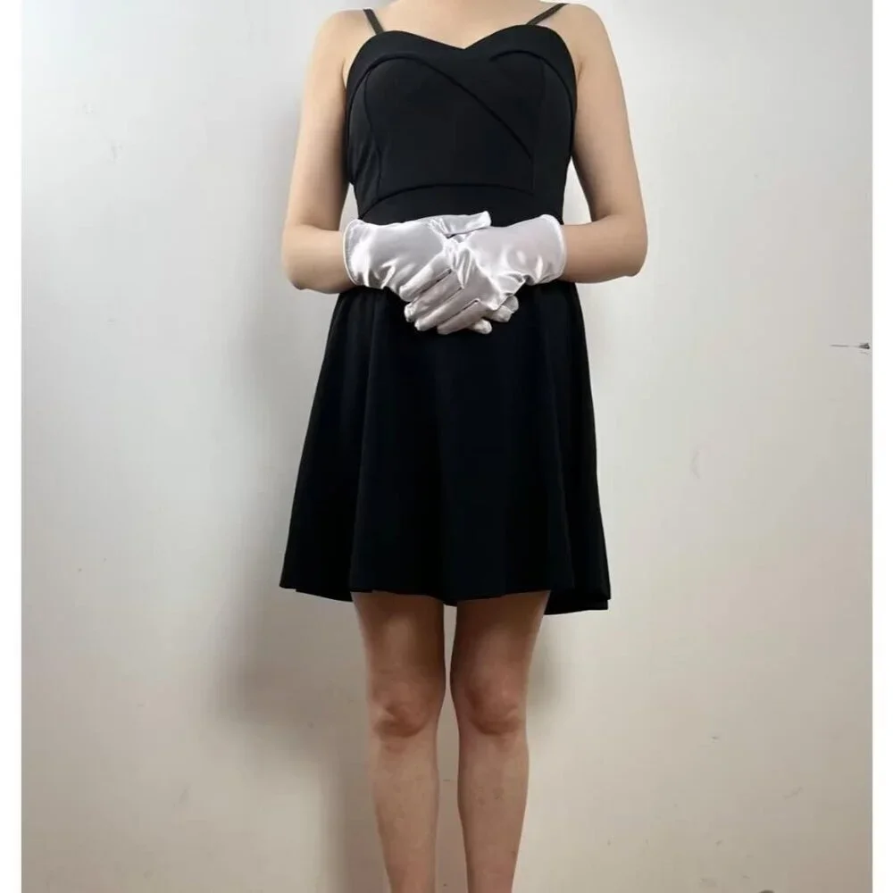 Women's Evening White Short Satin Lace Gloves Gothic Choker Necklace design